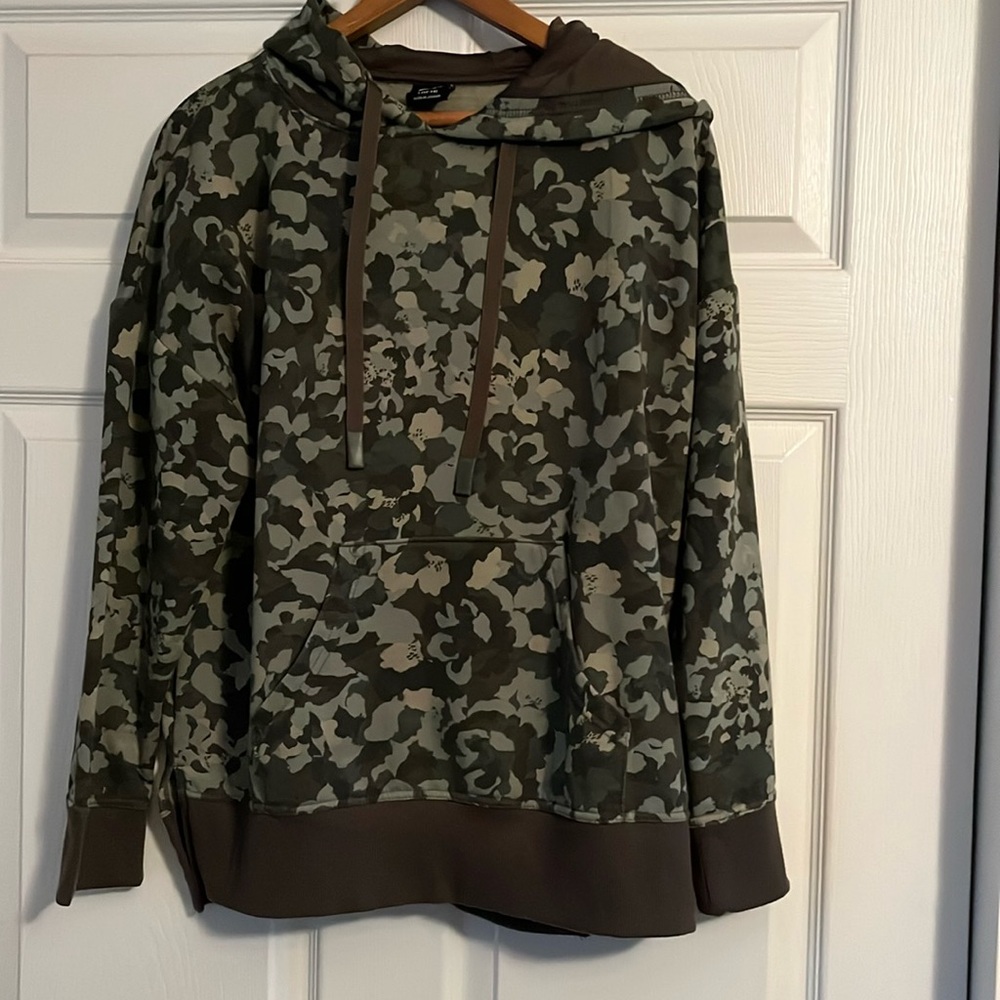 Avia athletic size large hoodie